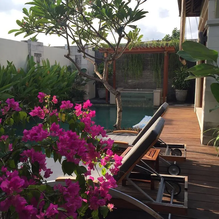 Pradha Villas Seminyak 0*,